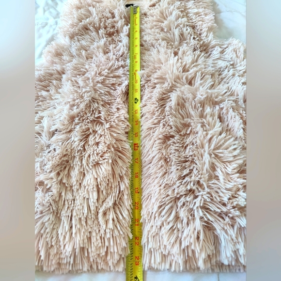 Angie sleeveless and hooded light Pink fuzzy vest with front zipper (Small) π©· - Picture 16 of 16